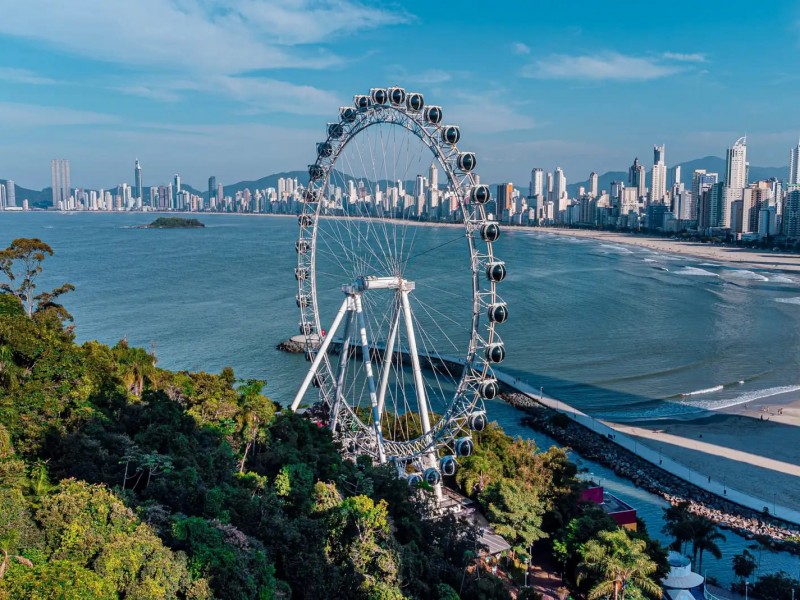 Passeio de Florianópolis Para Balneário Camboriú + Parque Unipraias